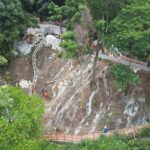 Contenção de encosta na Grota em construção