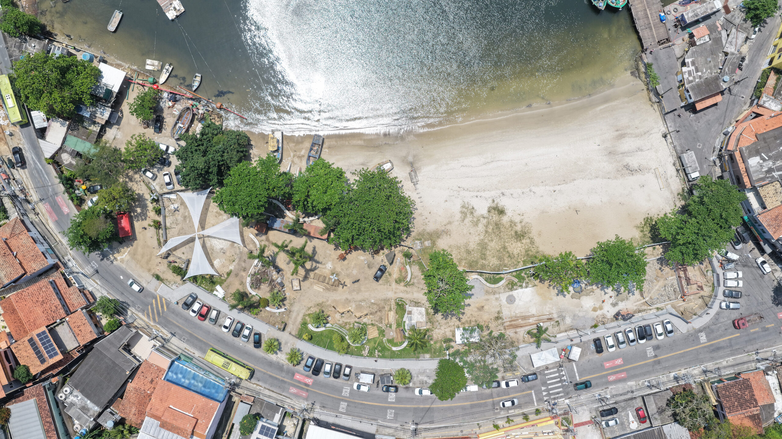 ION avança nas obras de reforma na Praça da Asa Delta